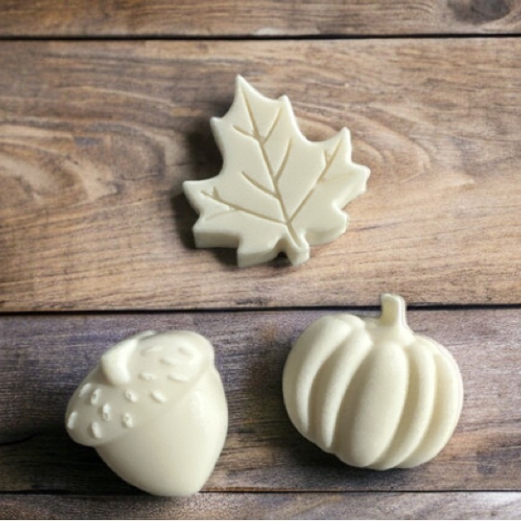 Hand Crafted Soap - Goats Milk & Vanilla - Fall Design Bundle of 3 - Picture 4 of 7